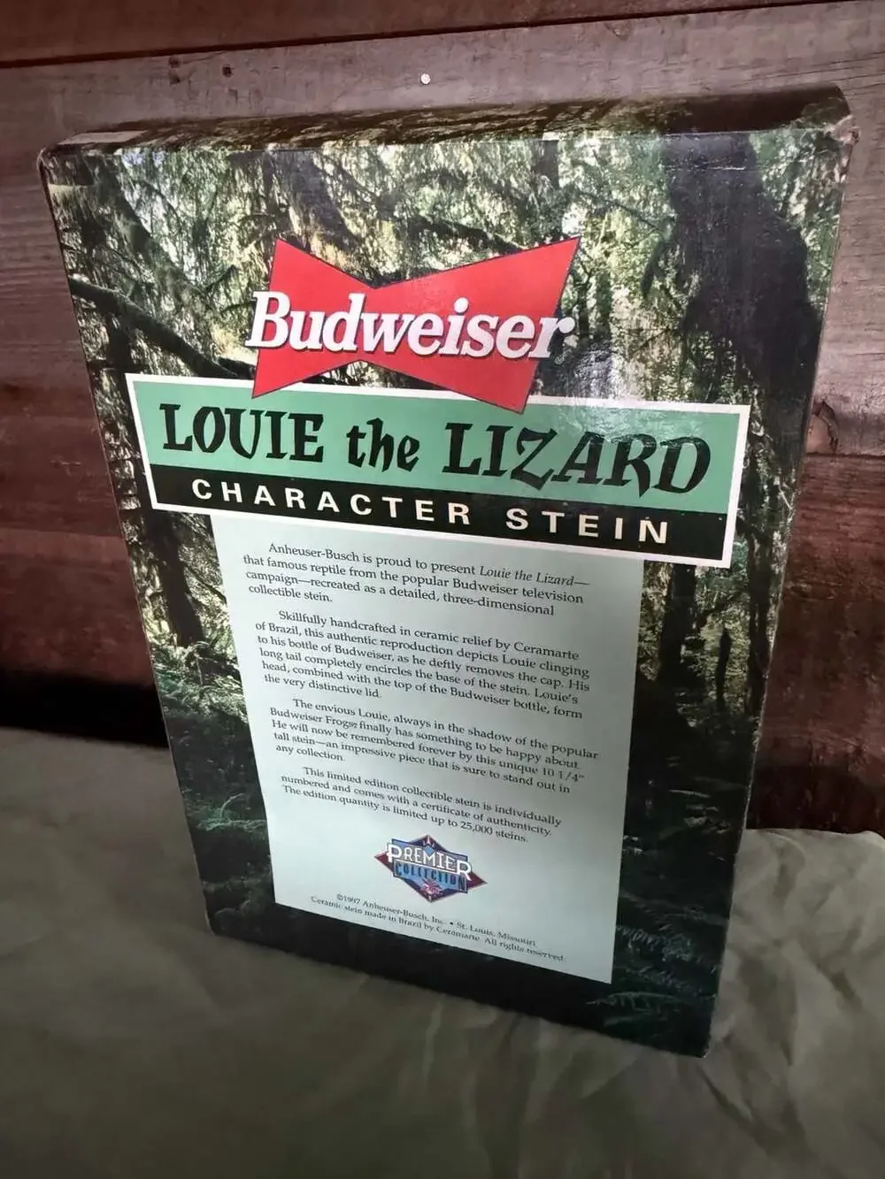 Vintage 1997 Budweiser Louie The Lizard Character Beer Stein with Box